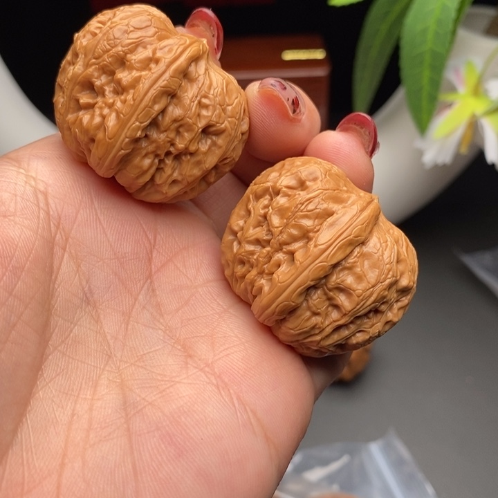 文玩核桃把件元宝