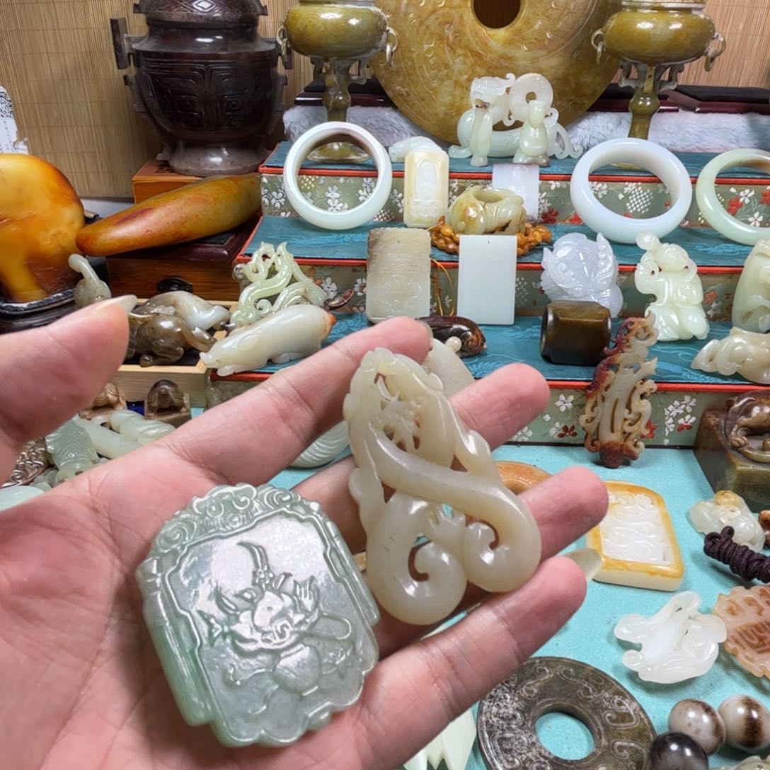 和田玉（糖玉）未镶嵌颈饰