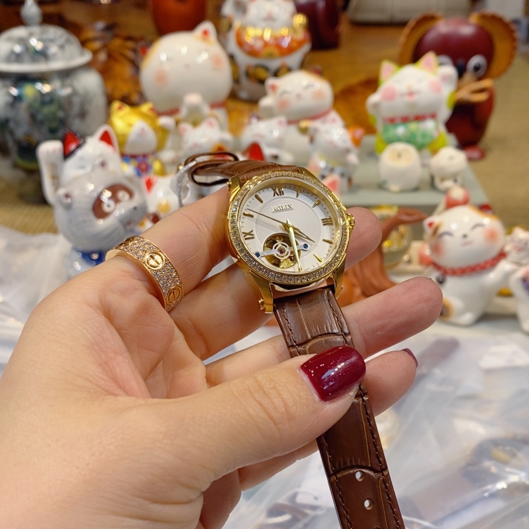 精钢钢牛皮石英机芯观兰表