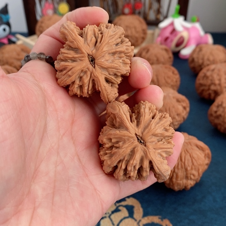 文玩核桃把件麦虎43