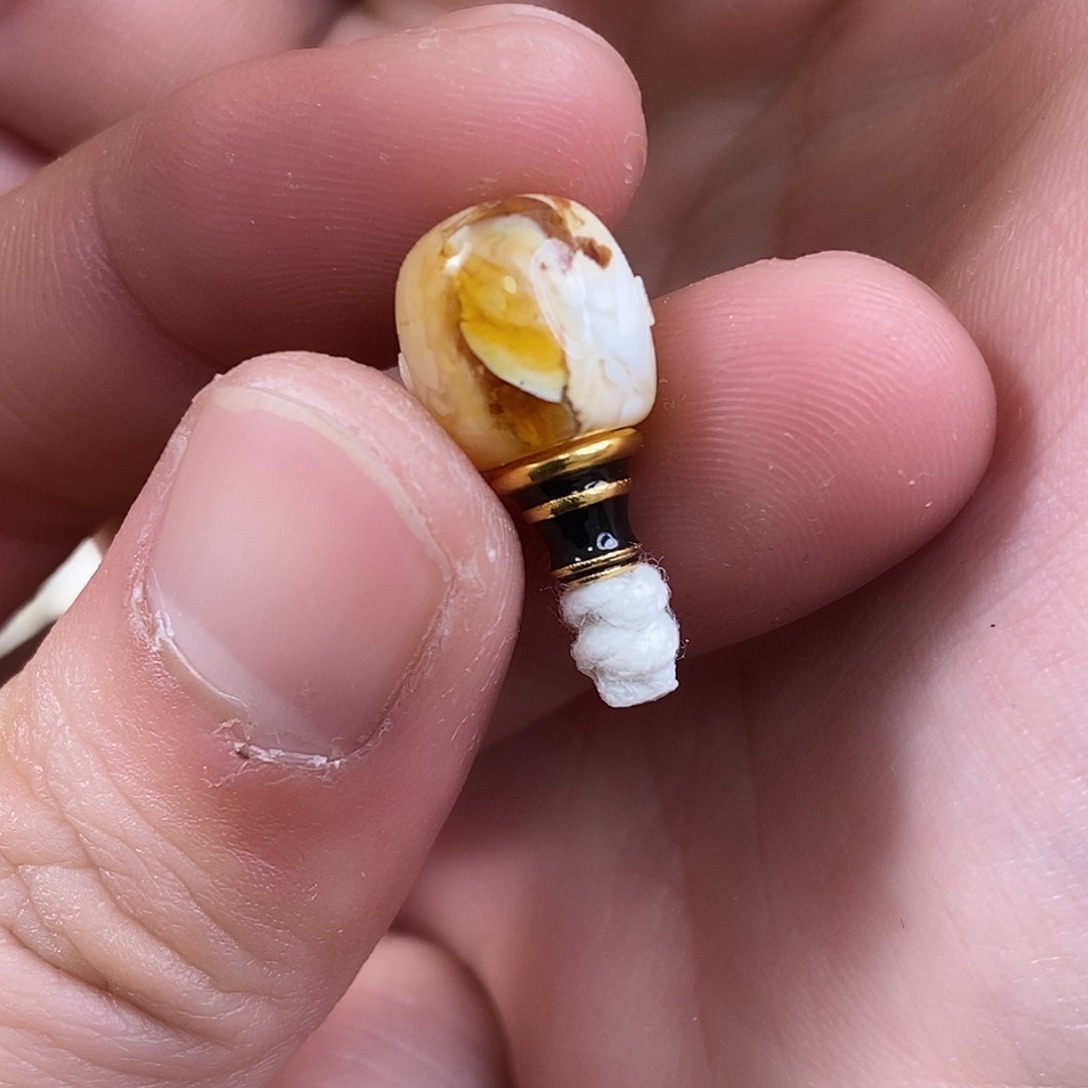 琥珀裸石未镶嵌三通