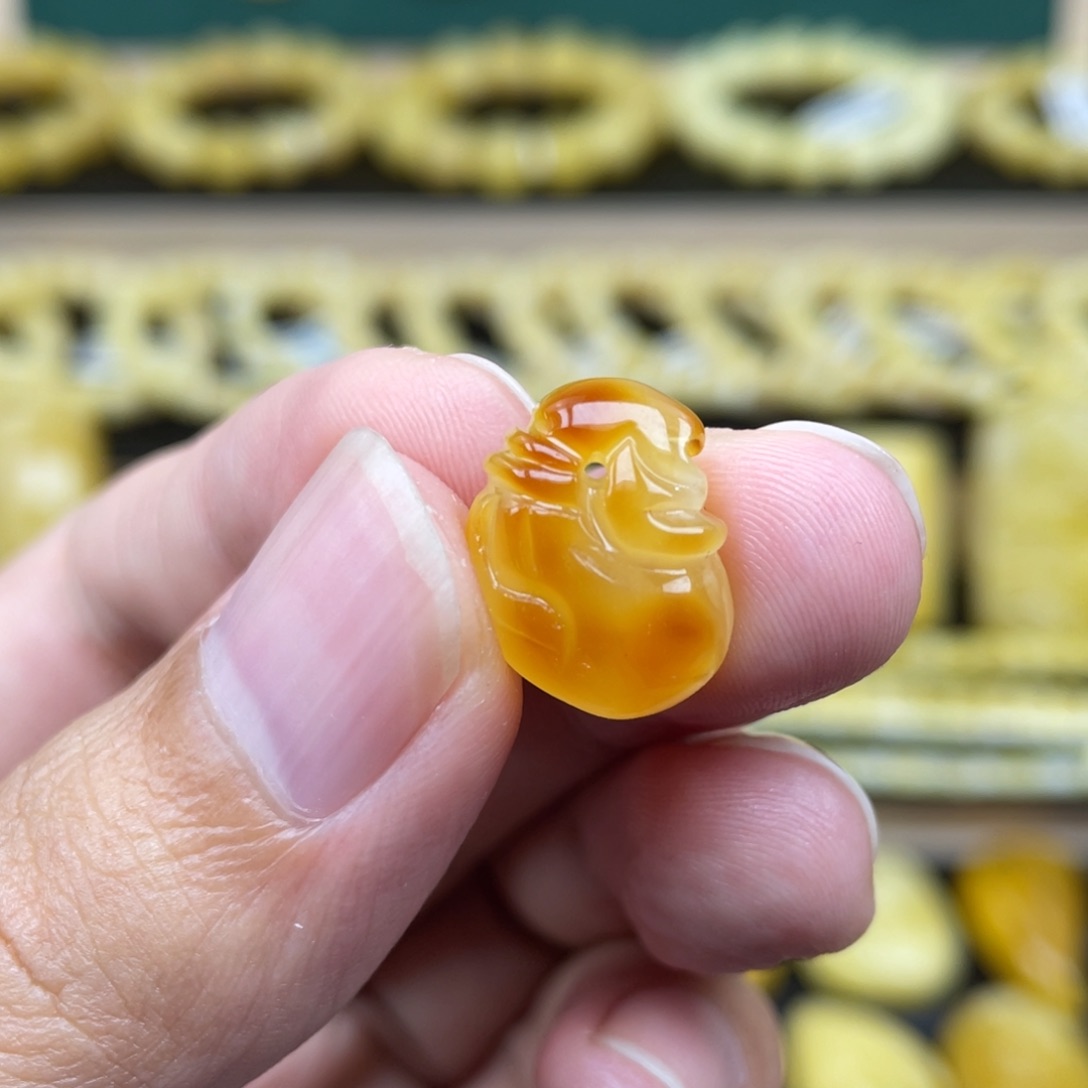 琥珀裸石未镶嵌琥珀蜜蜡