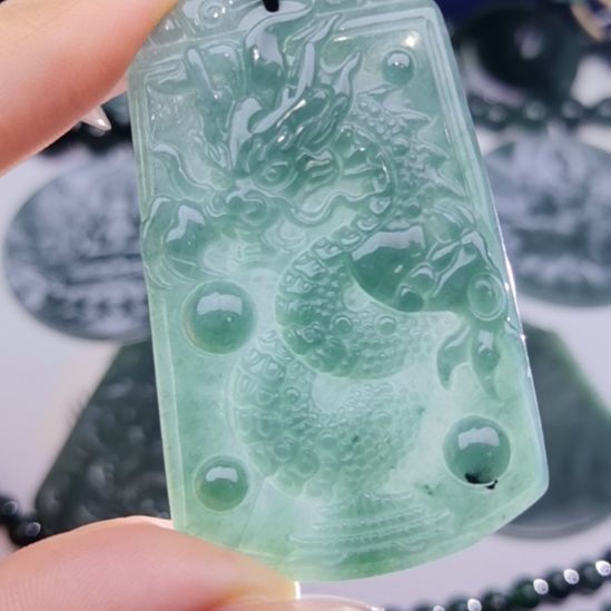 翡翠吊坠(不含链)未镶嵌