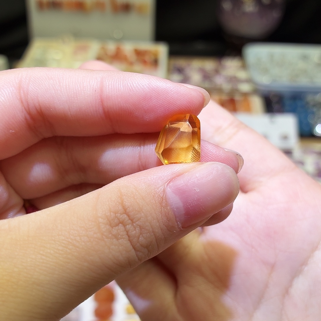 吊坠(不含链)水晶未镶嵌黄水 随形 浓郁色 打孔定制不退换