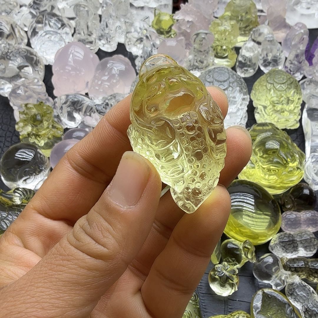 水晶颈饰未镶嵌摆件