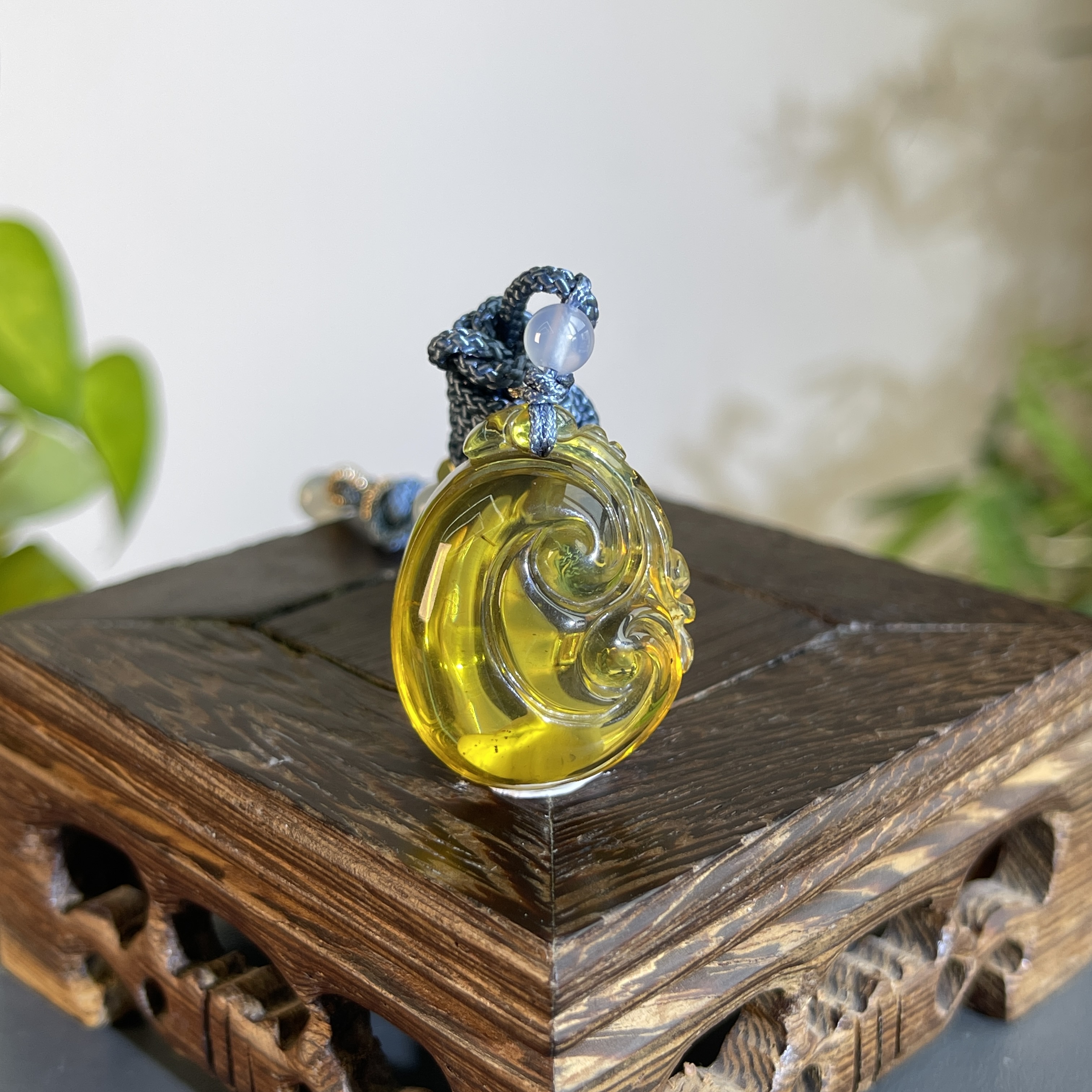 JTW15-04  琥珀-如意