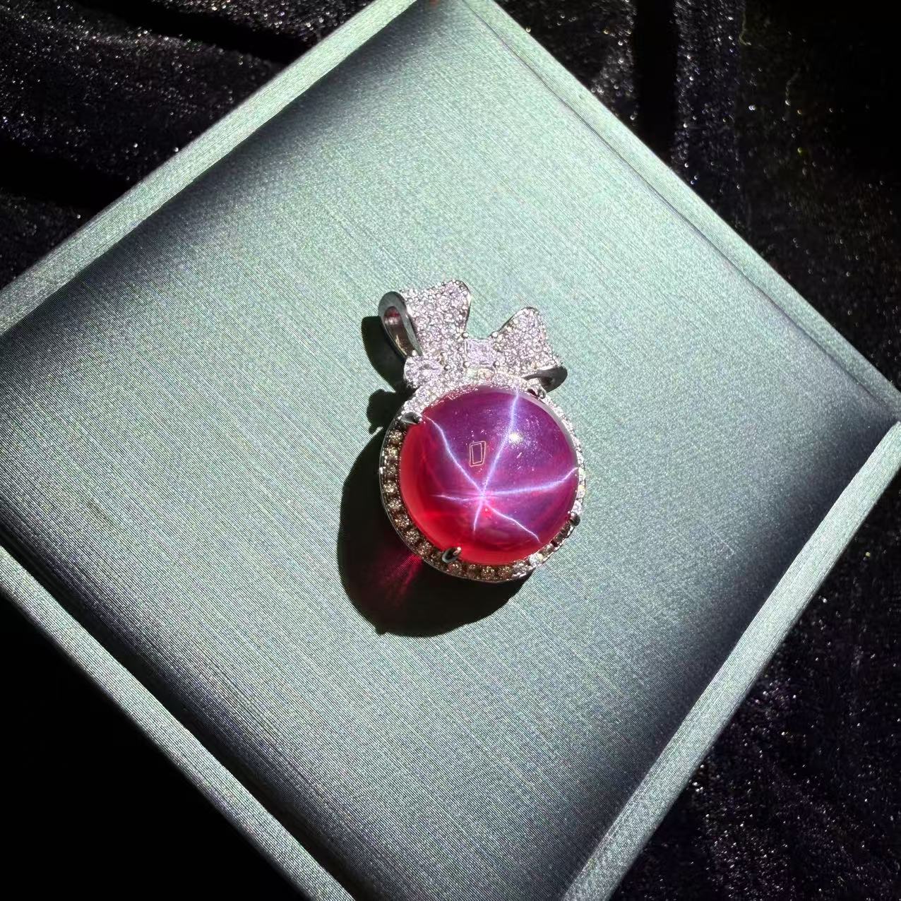 【高级定制】收藏级轻奢时尚设计吊坠40550850