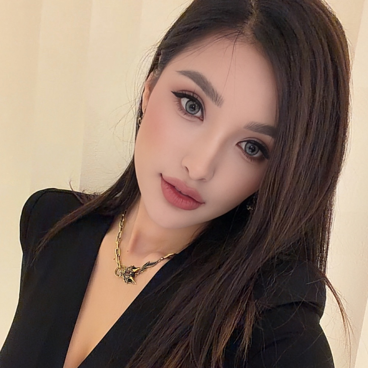 时尚女款高档连衣裙（200-300）