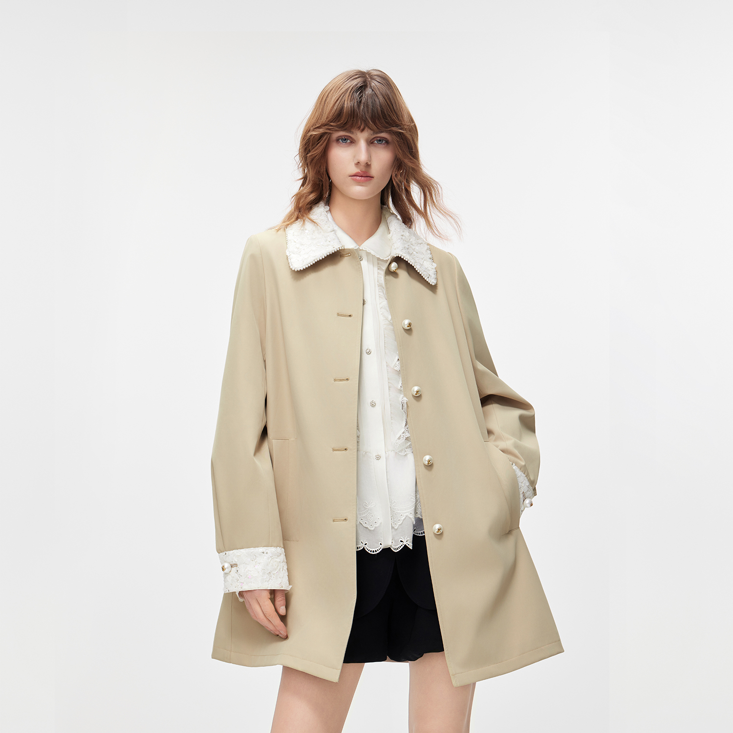 MISSCOCOON可可尼翻领大衣女2026春季新款复古卡其色蕾丝风衣外套