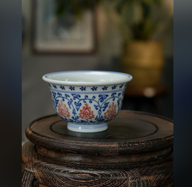 景德镇国企好瓷推荐青花釉里红缠枝莲压手杯069