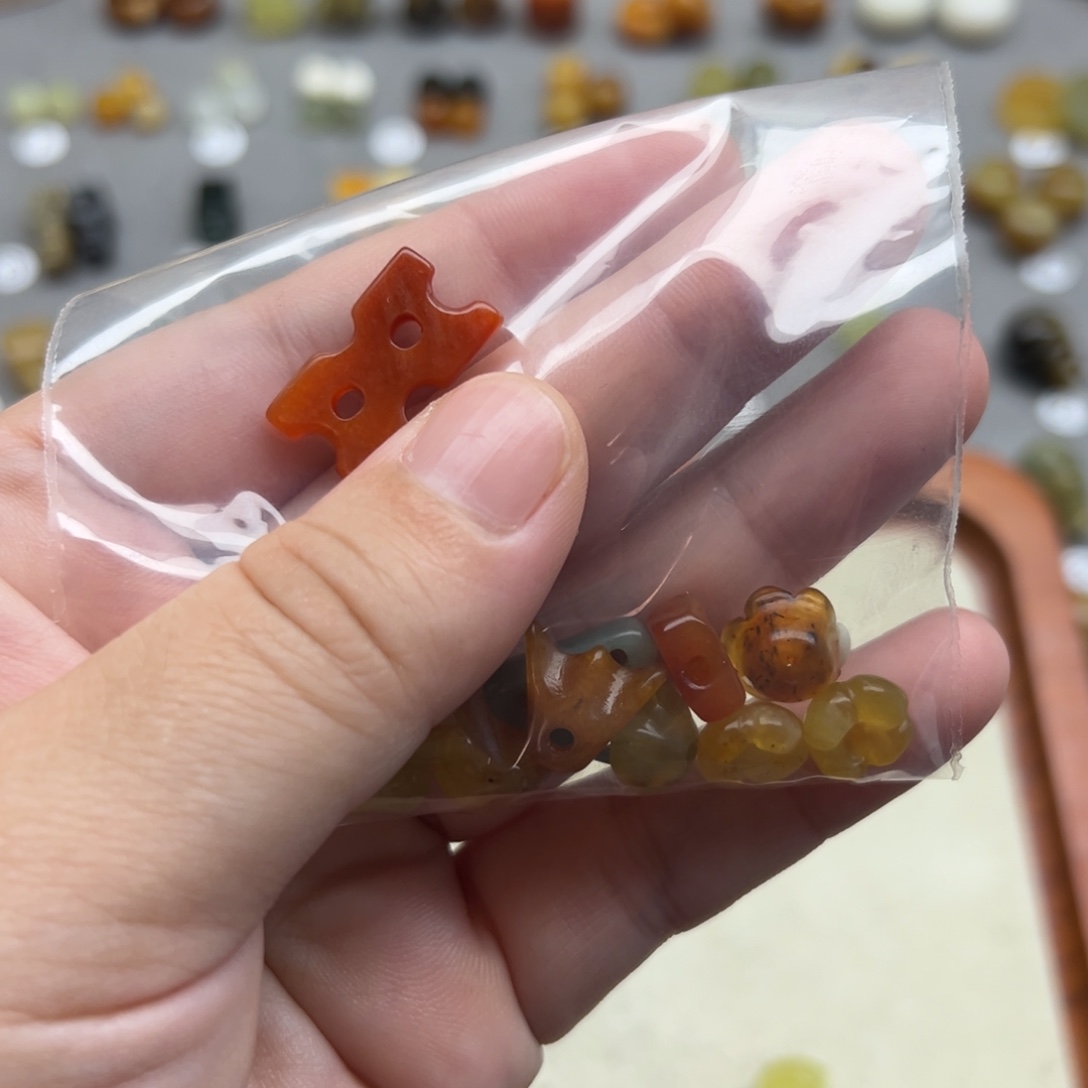 婷***蛇纹石玉未镶嵌配珠