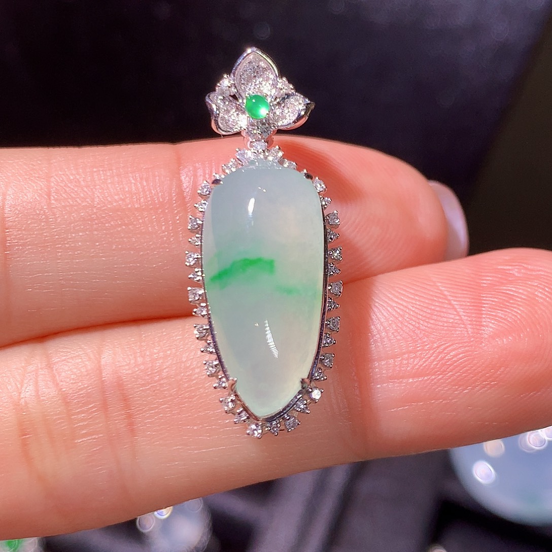 翡翠18K金镶嵌吊坠(不含链)