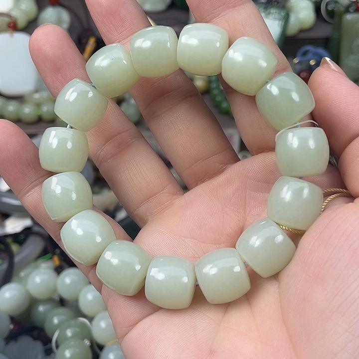 和田玉未镶嵌手链