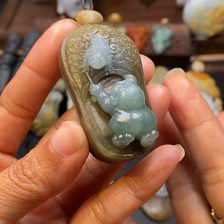 小***头定制翡翠未镶嵌毛货抛光