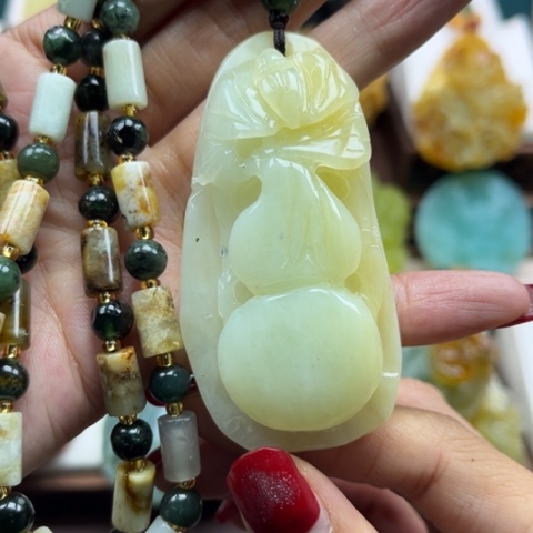 岫玉挂件未镶嵌挂件