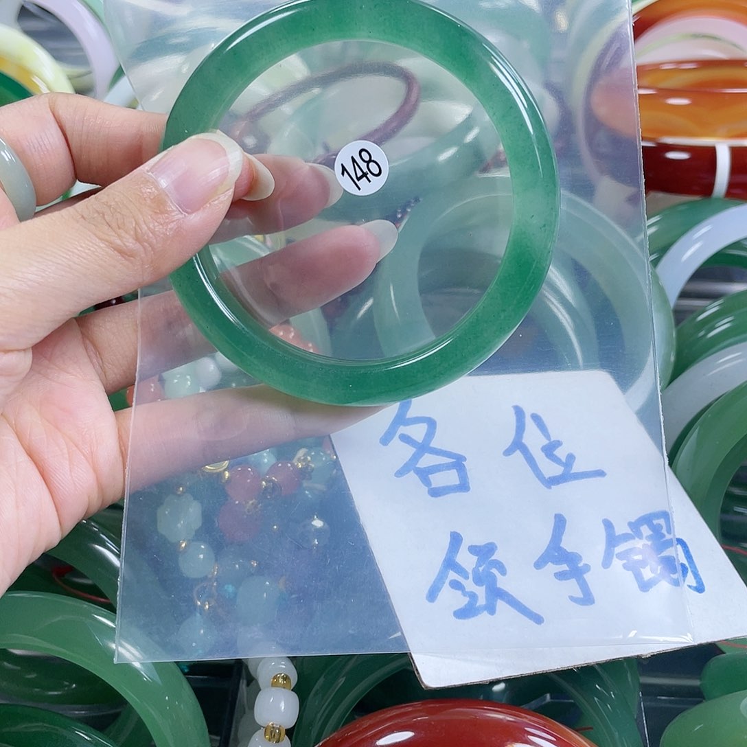 石英质玉手镯未镶嵌59