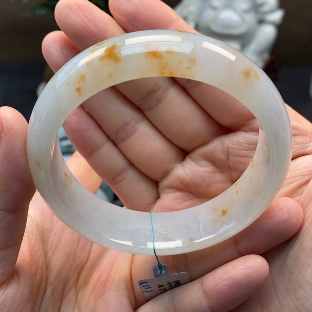 翡翠手镯未镶嵌天然