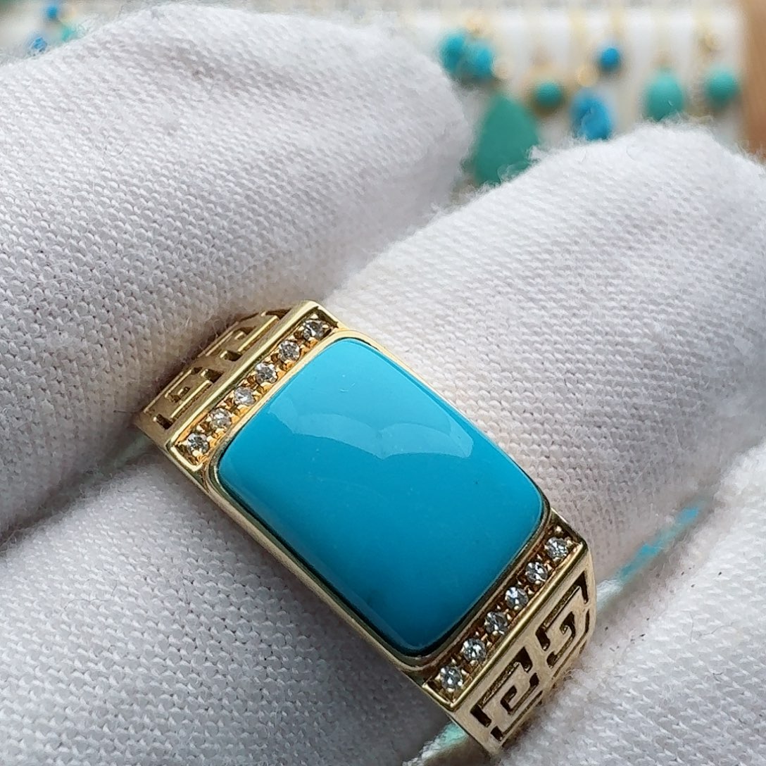 绿松石18K金镶嵌戒指