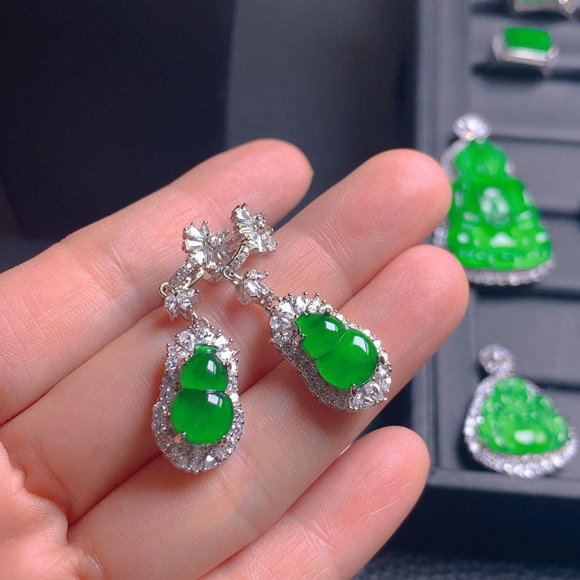【闪购商品】翡翠耳饰银S925镶嵌长****d耳钉