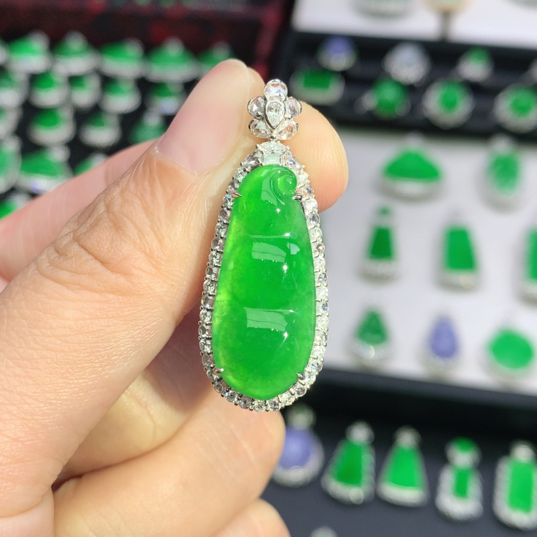 翡翠18K金镶嵌吊坠(不含链)