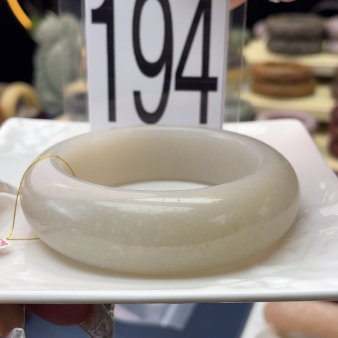 【闪购商品】石英质玉手镯未镶嵌