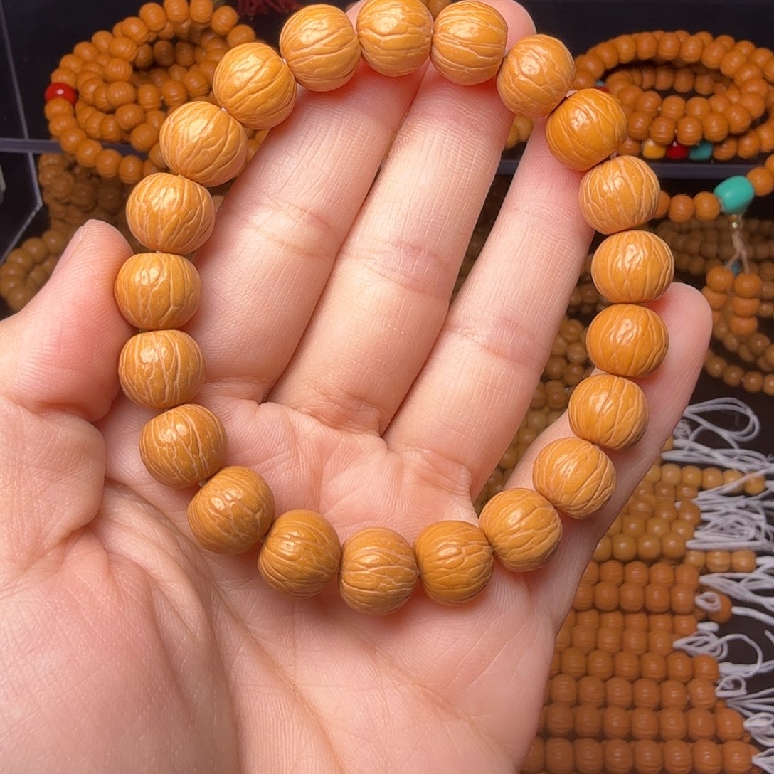 猴头核桃吊坠聚宝盆