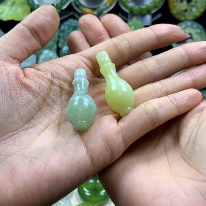 【闪购商品】蛇纹石玉颈饰未镶嵌