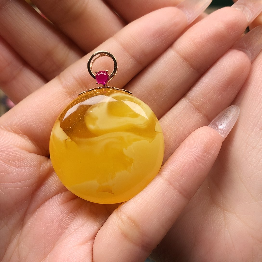 蜜蜡颈饰18K金镶嵌平****真吊坠