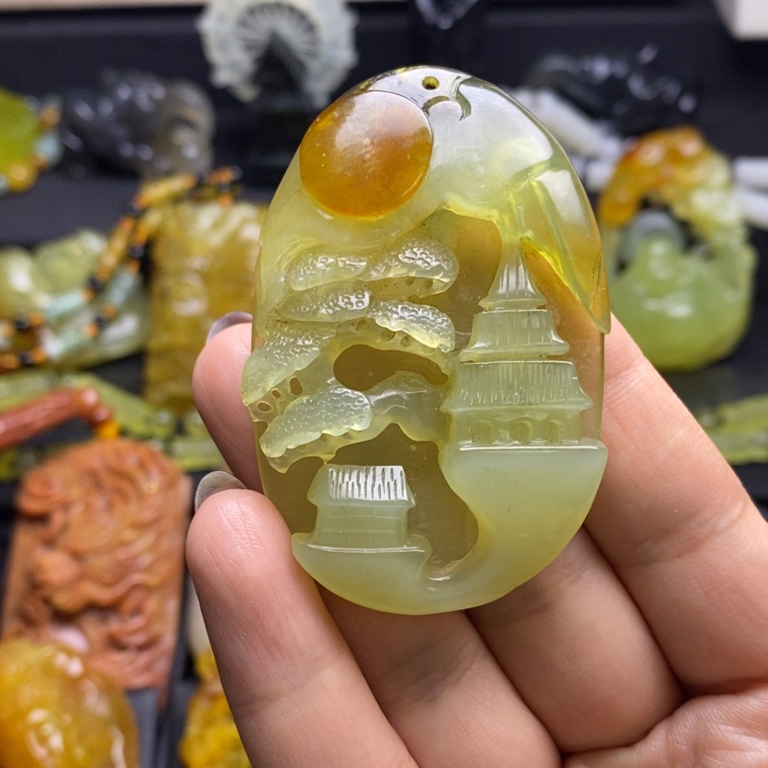 蛇纹石玉颈饰未镶嵌