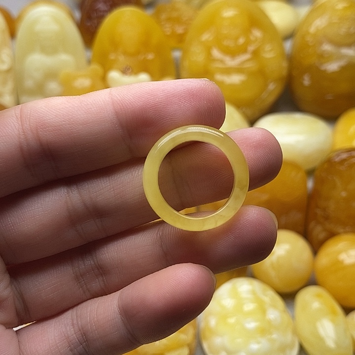 琥珀颈饰未镶嵌琥珀蜜蜡吊坠