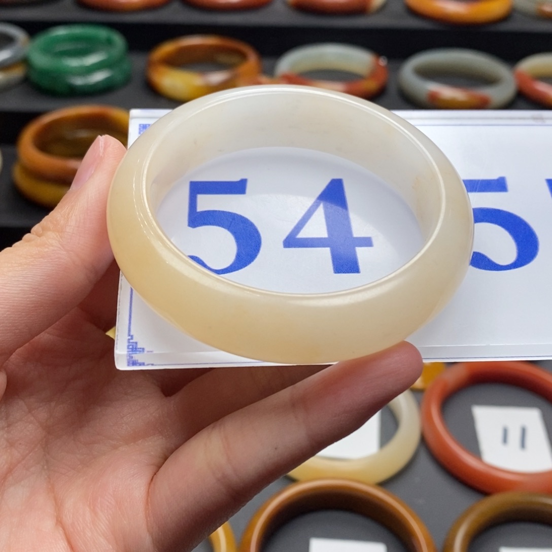 石英质玉（黄龙玉）手镯未镶嵌