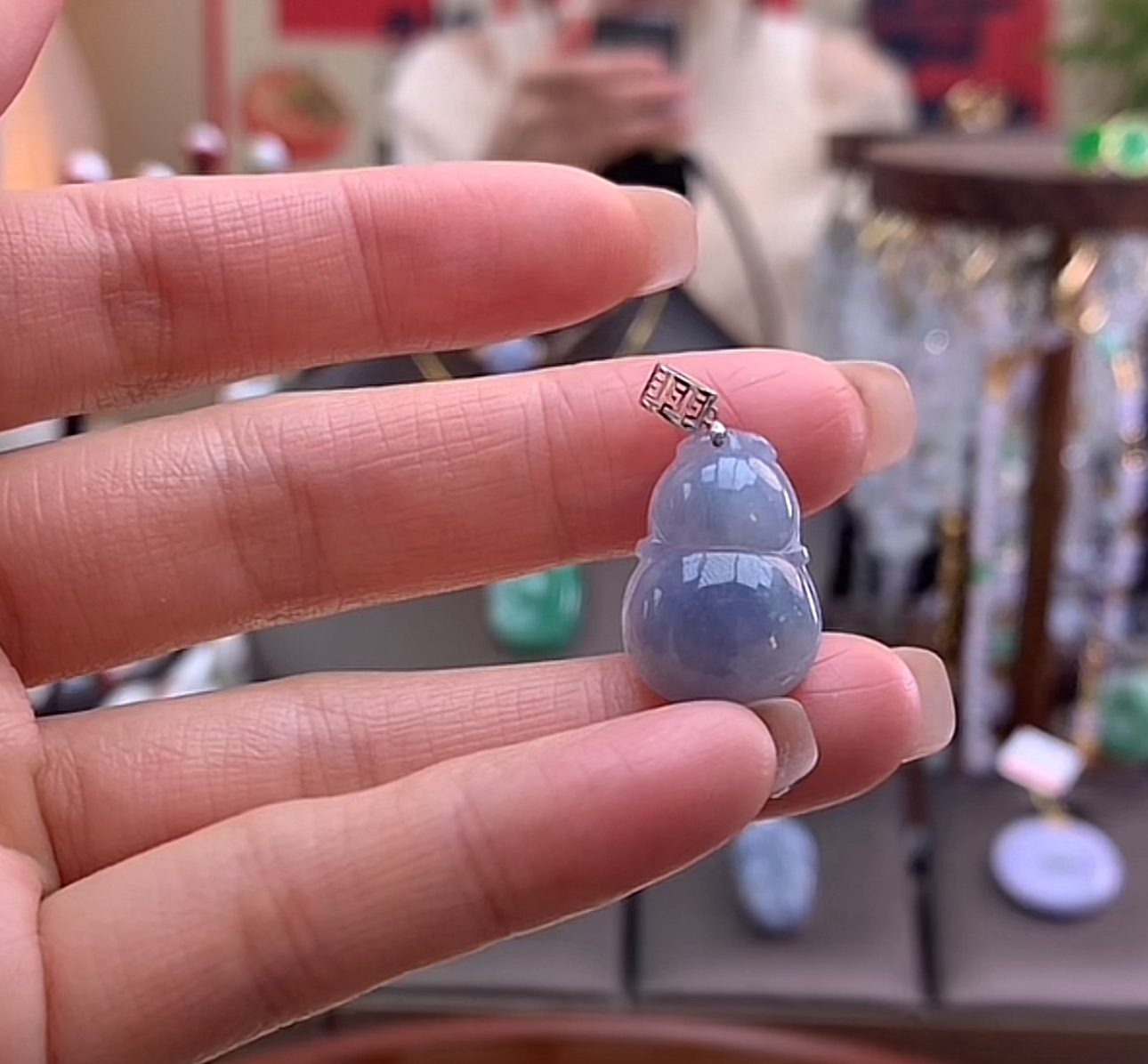 天然a货翡翠吊坠