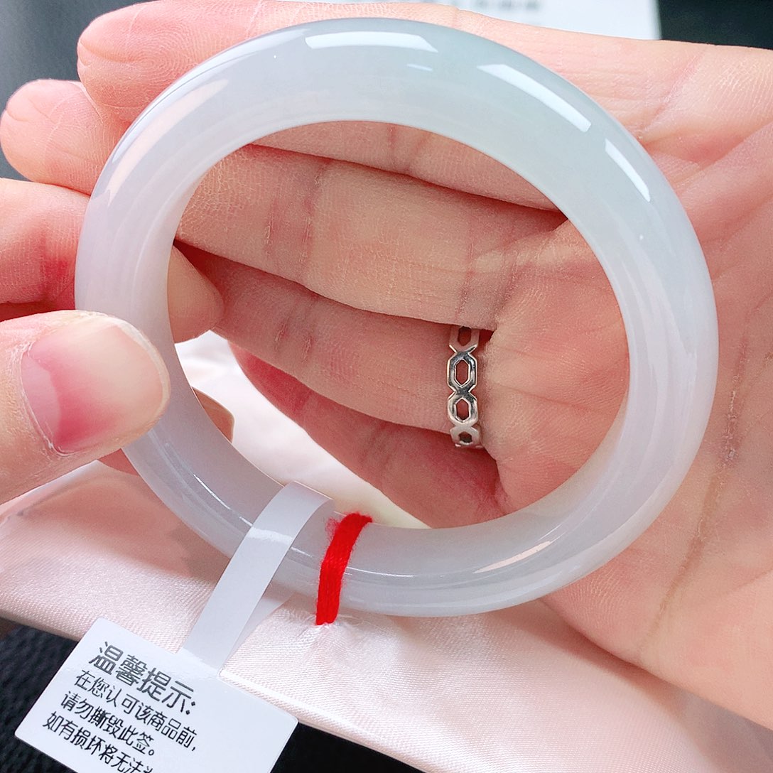 未镶嵌手镯翡翠51冰透
