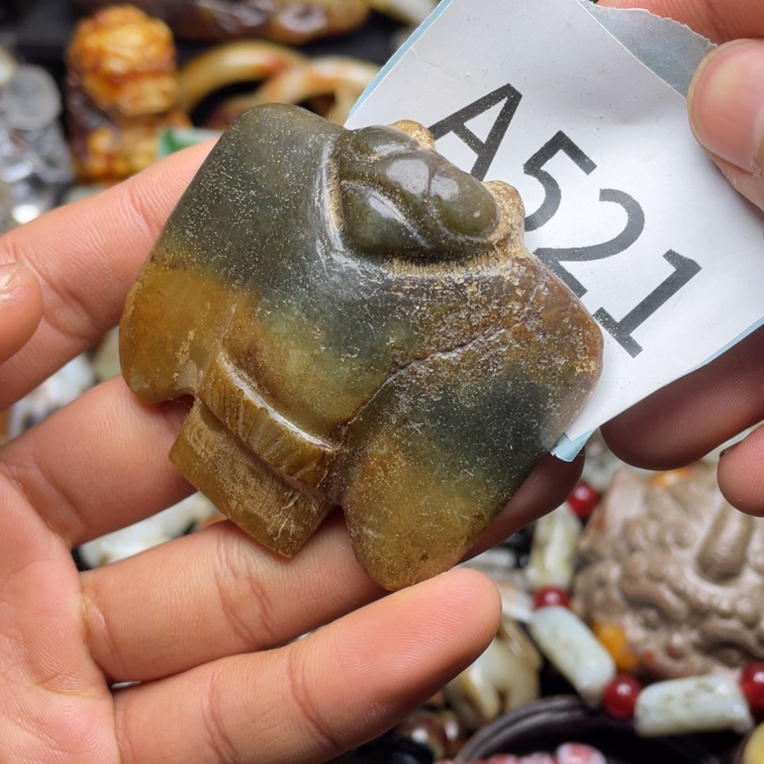 和田玉（糖玉）挂件未镶嵌