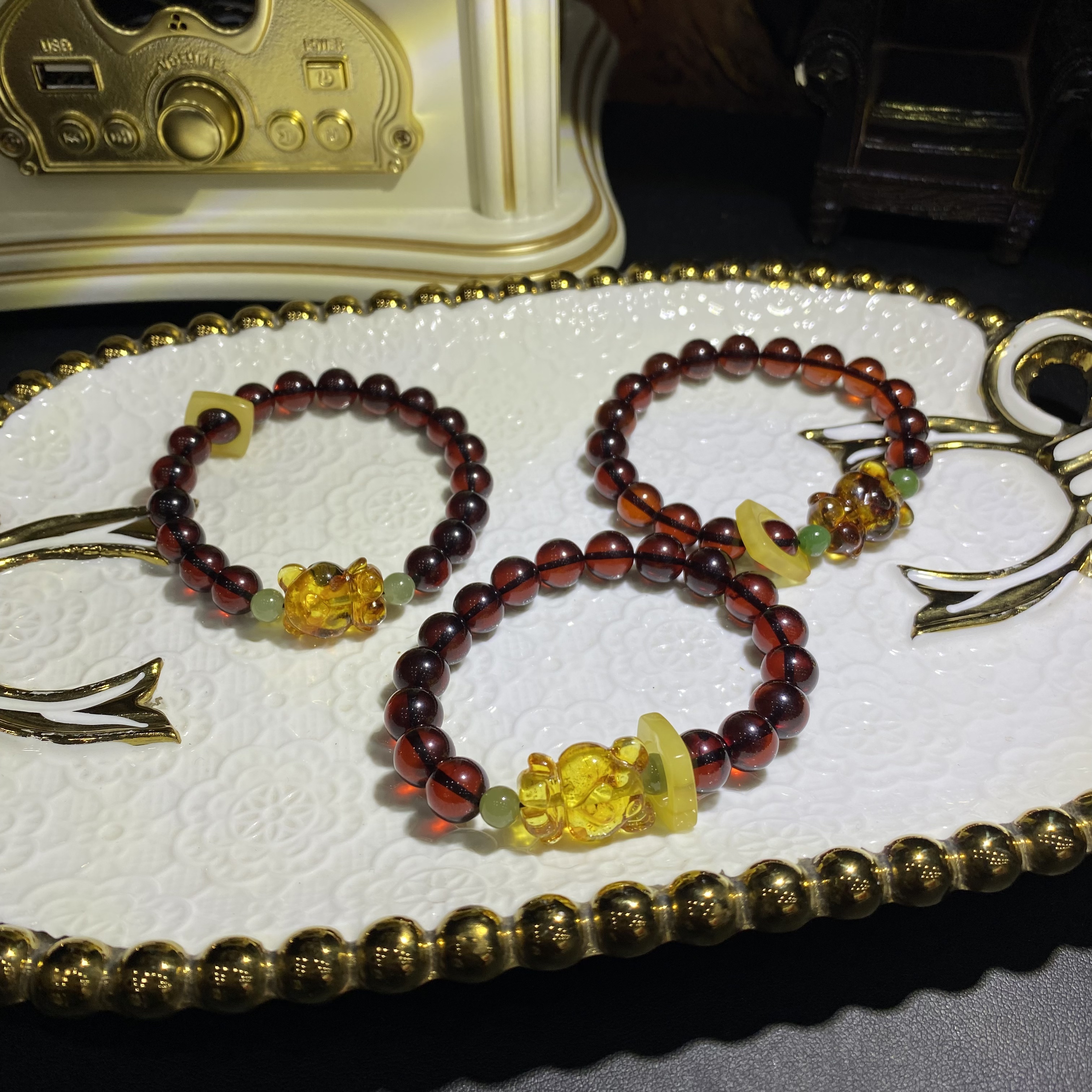 X581-天然血珀手串单圈设计款-多样性发其一