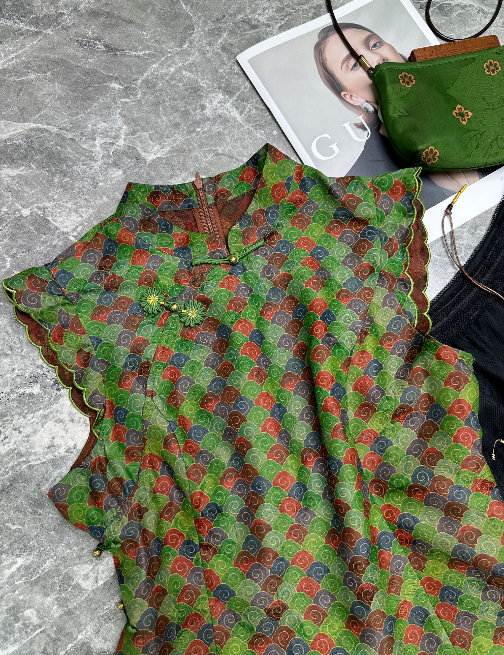 【SILKSONG】七彩祥云 100%桑蚕丝香云纱爆款无袖短款斜襟上衣