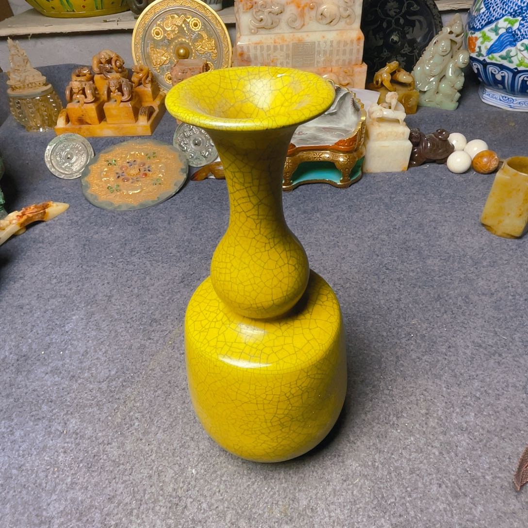 碟坎坎坷坷地走过这条小路