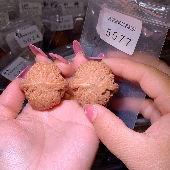 文玩核桃把件铁锤42