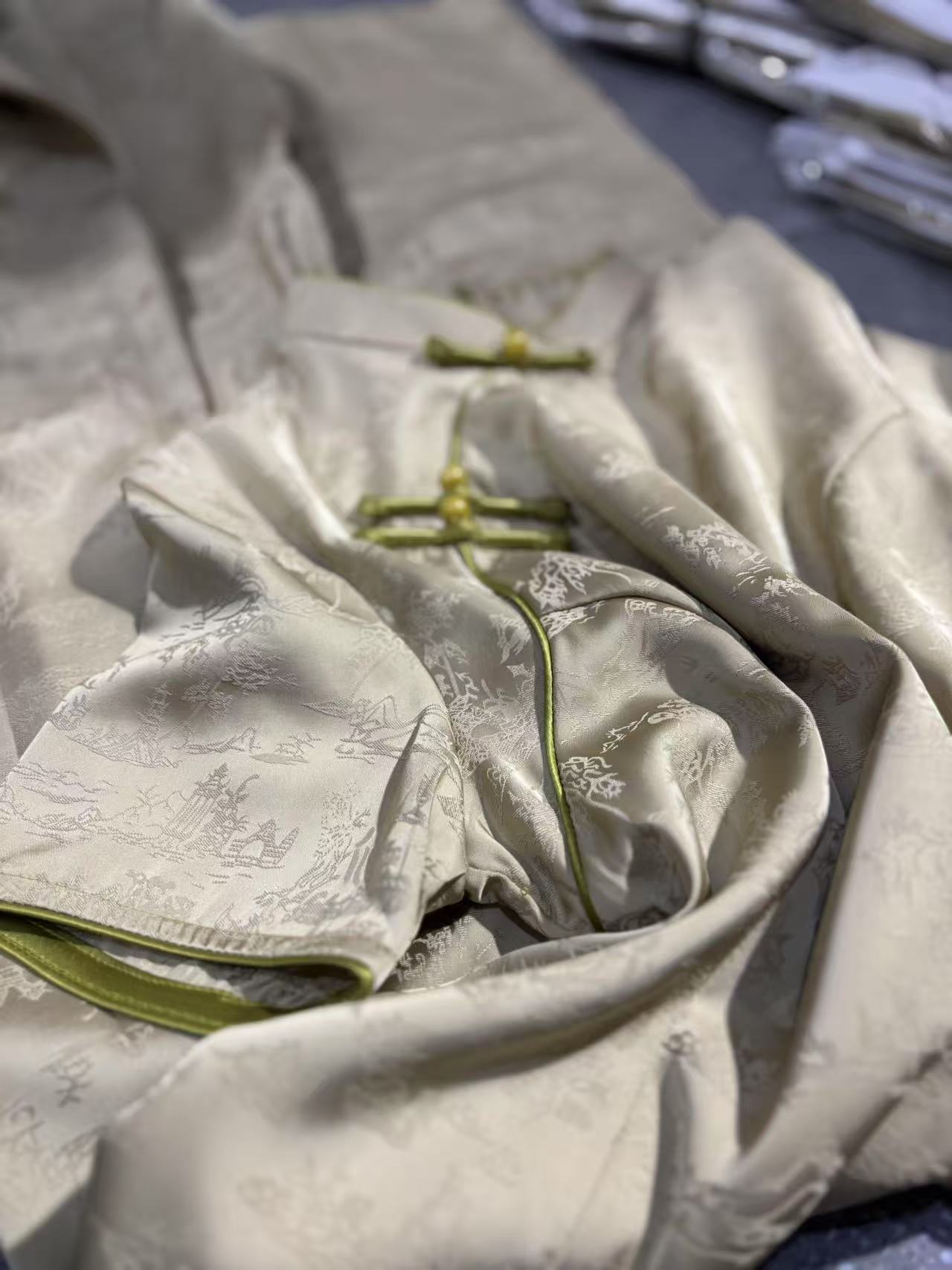 1133 绿色 【山水提花】A版 旗袍