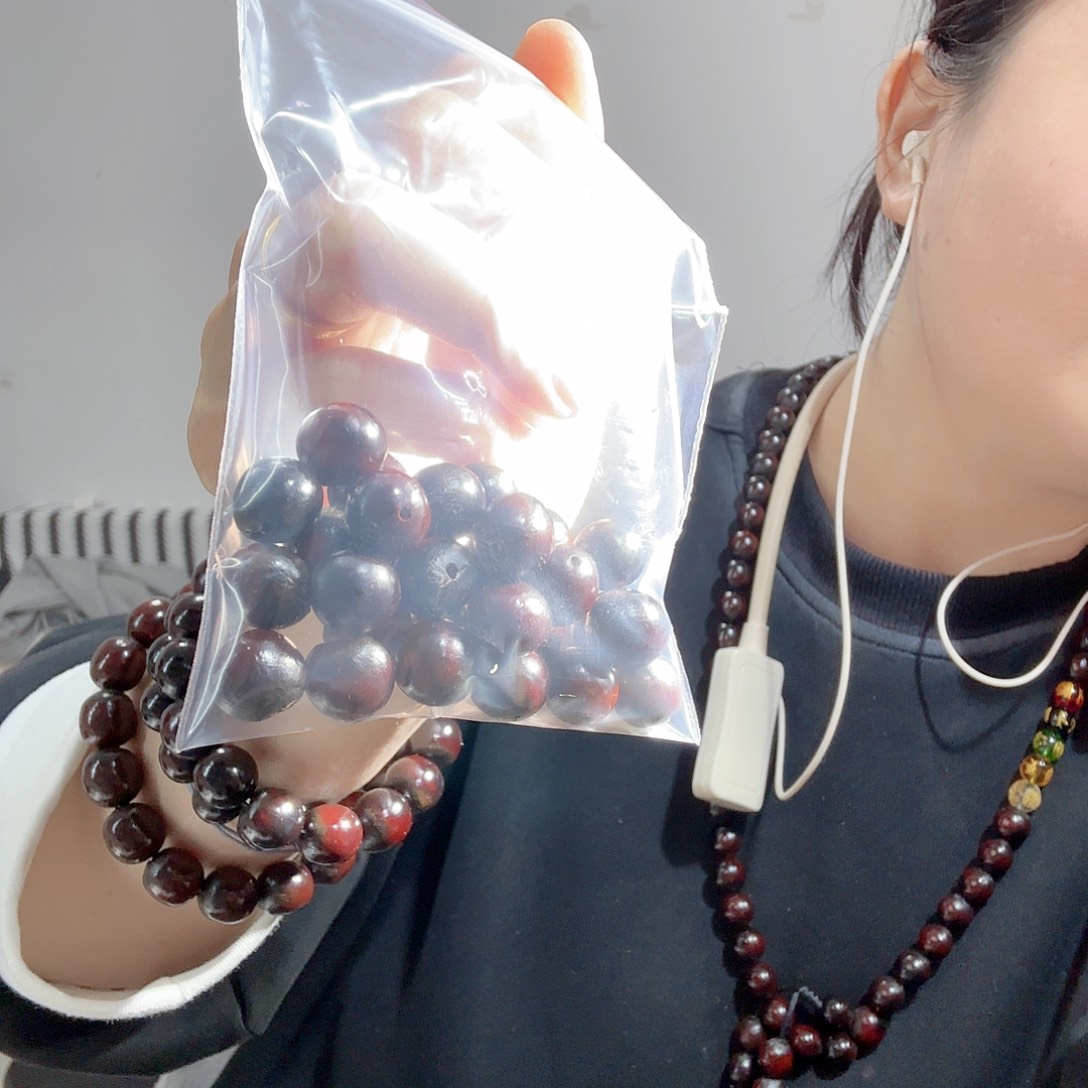 玲***跶草珠菩提吊坠无患子陈年小红籽散籽25颗