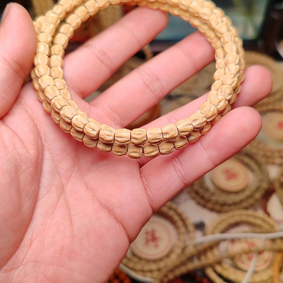 柏香籽/百香籽吊坠泰****r