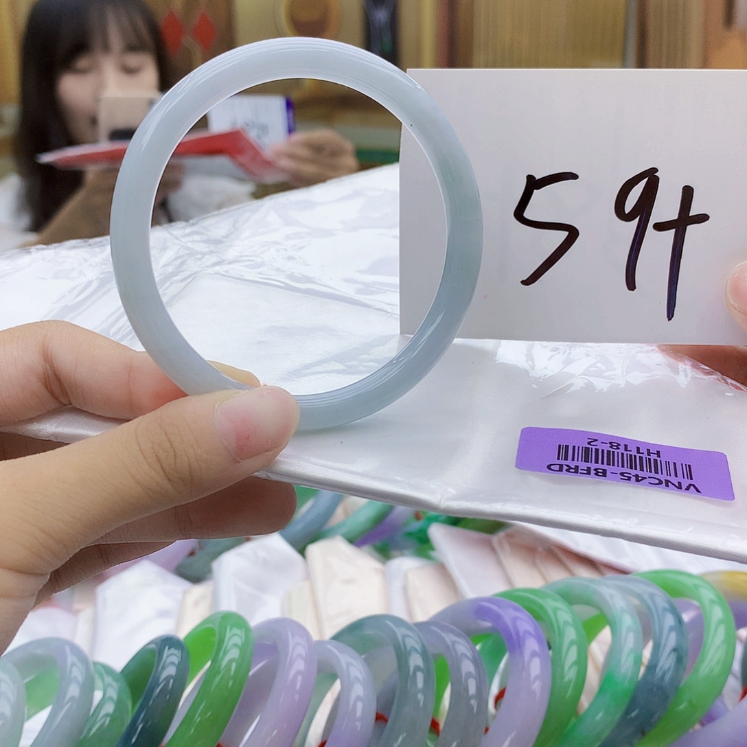 未镶嵌手镯翡翠bb