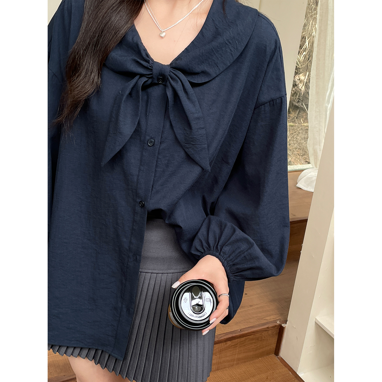 早秋新款遮肚巨好看设计感上衣大码女装胖mm显瘦蝴蝶结长袖衬衣