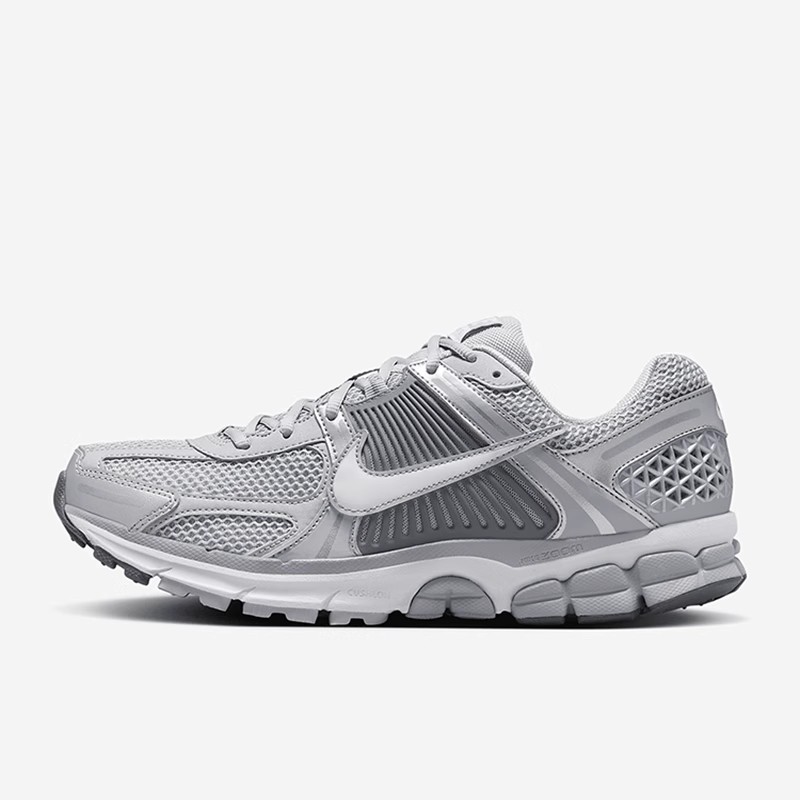 NIKE/耐克ZOOM VOMERO 5男子休闲老爹复古轻便跑步鞋FJ4151003