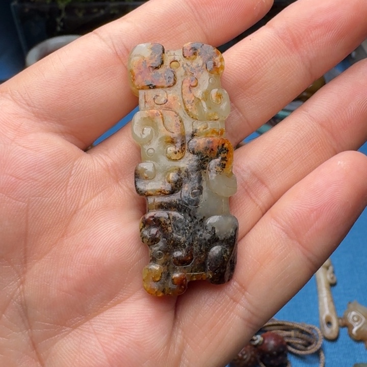 和田玉（白玉）颈饰未镶嵌贝***?