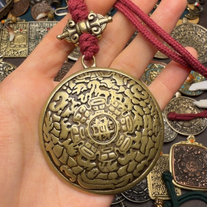 藏传文玩九宫如图