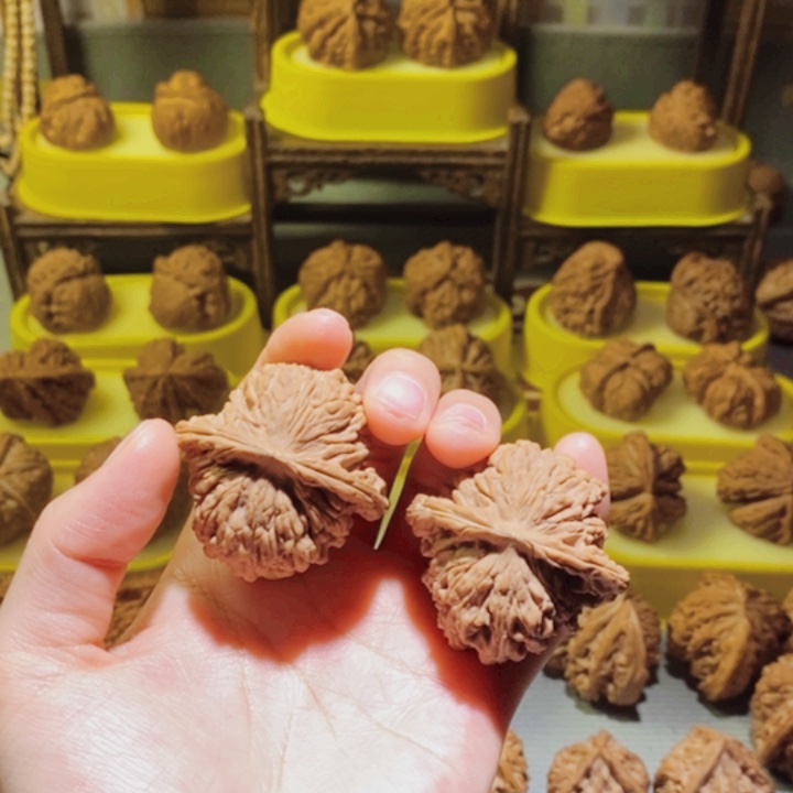 【闪购商品】文玩核桃吊坠四座楼