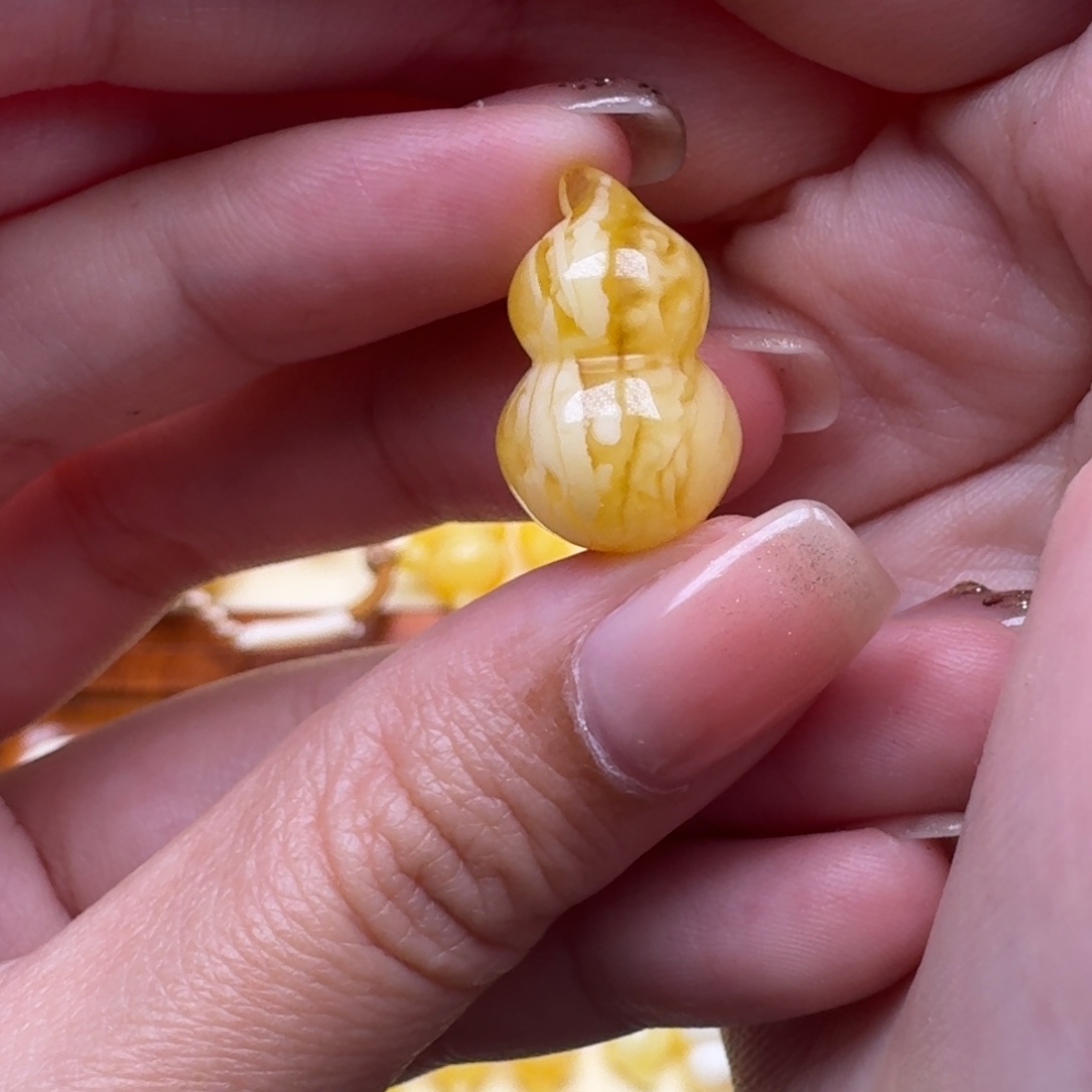 琥珀未镶嵌裸石26号