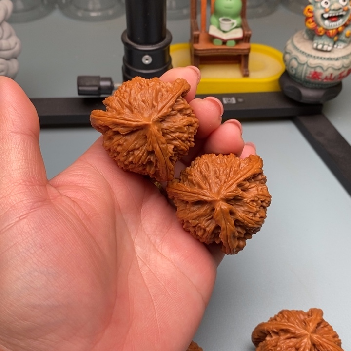 羟***同文玩核桃吊坠42尺寸白狮子