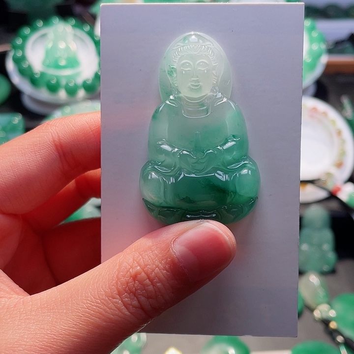 石英质玉吊坠未镶嵌小**灯